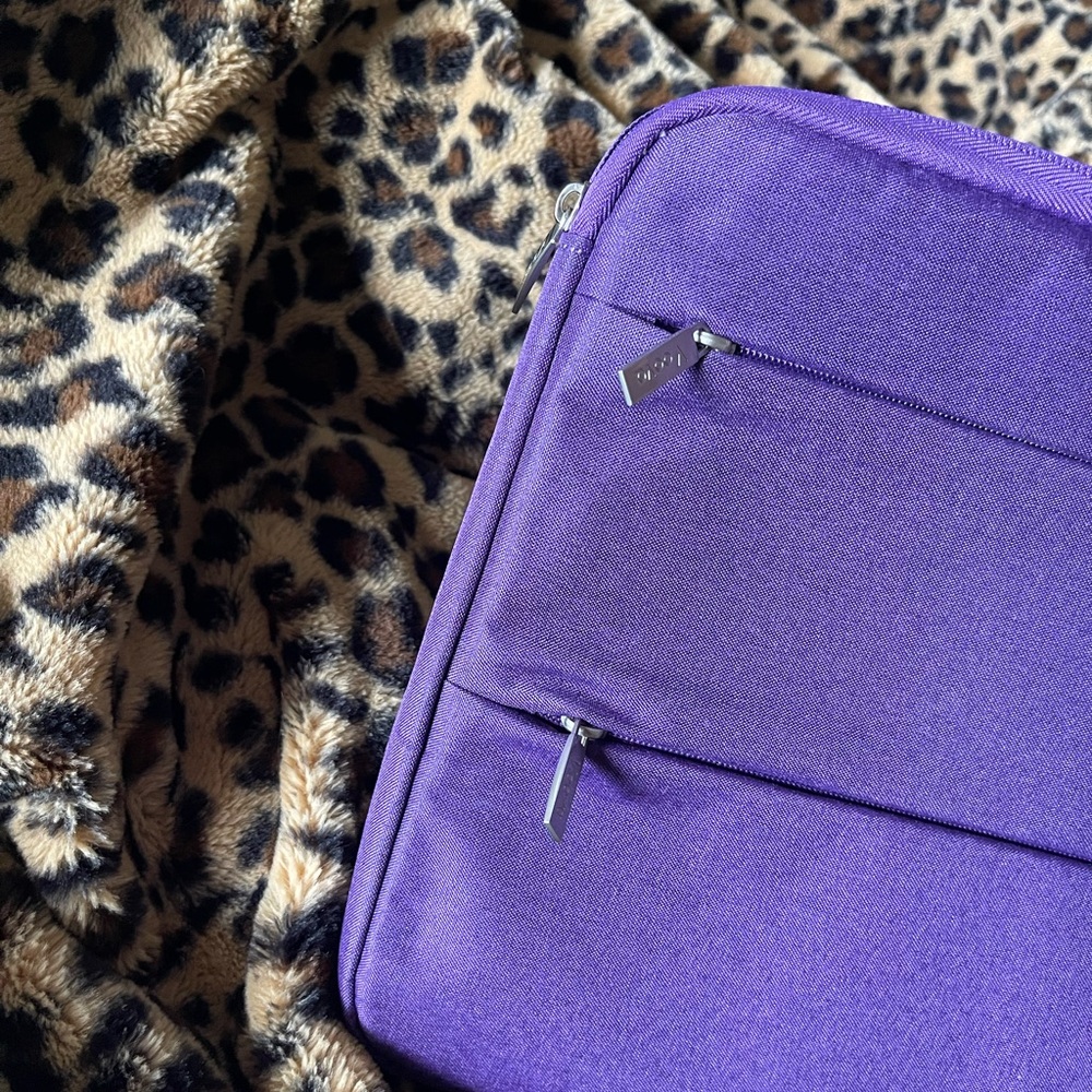 💻💜 15.6” - 16” Inch Purple Waterproof Laptop Sleeve/Carrying Case 💜💻